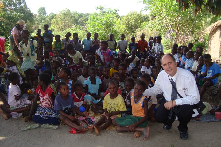 Pastor Nelson na escola dominical infantil